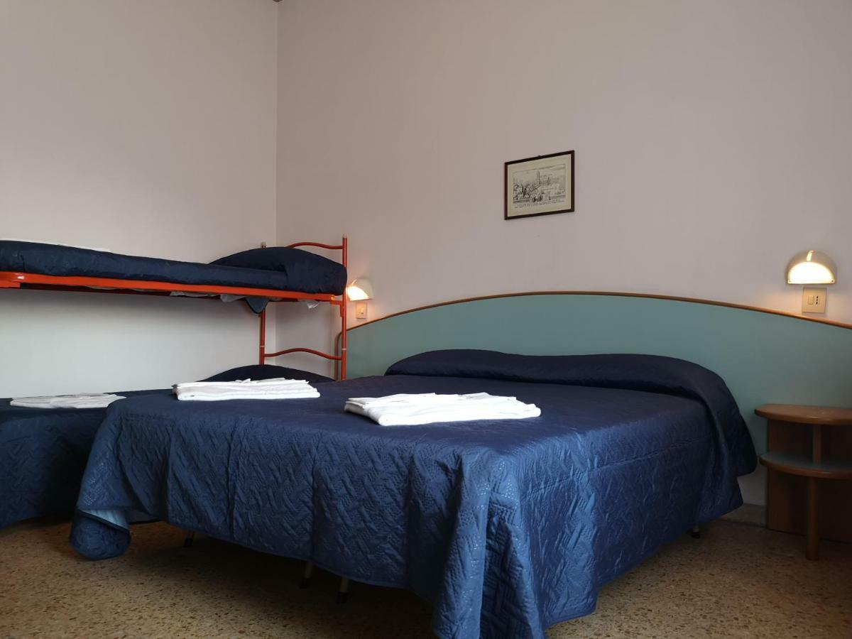 Villa Sorci Rimini Buitenkant foto