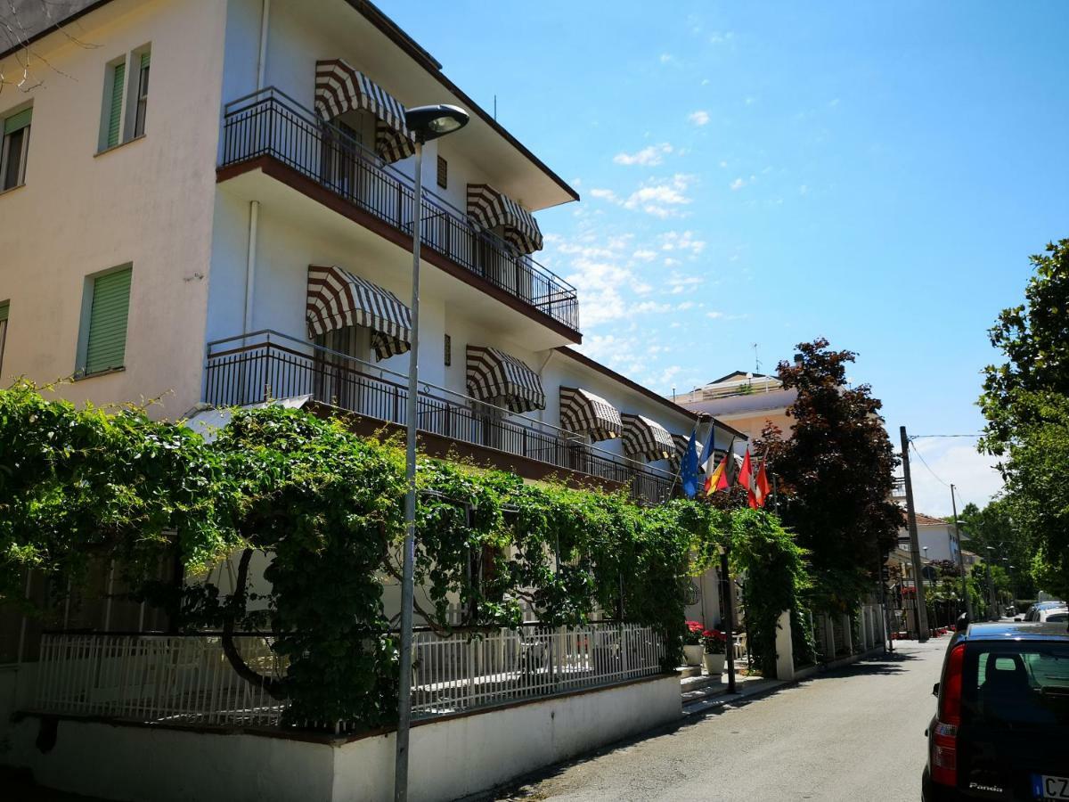 Villa Sorci Rimini Buitenkant foto